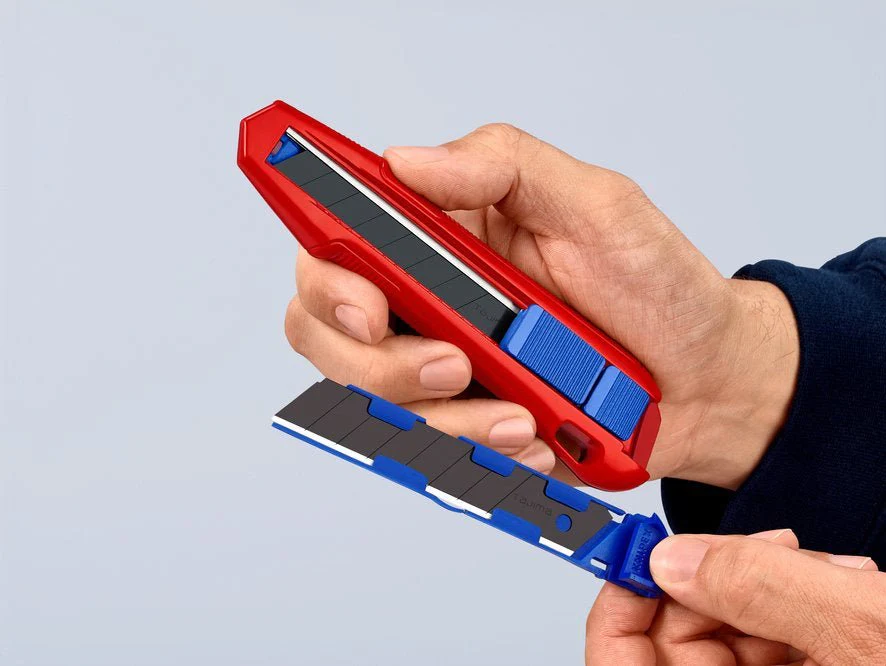 KNIPEX CutiX Universal Knife 165 mm (With Stabilisation Bar) - 90 10 165 BK - Image 3