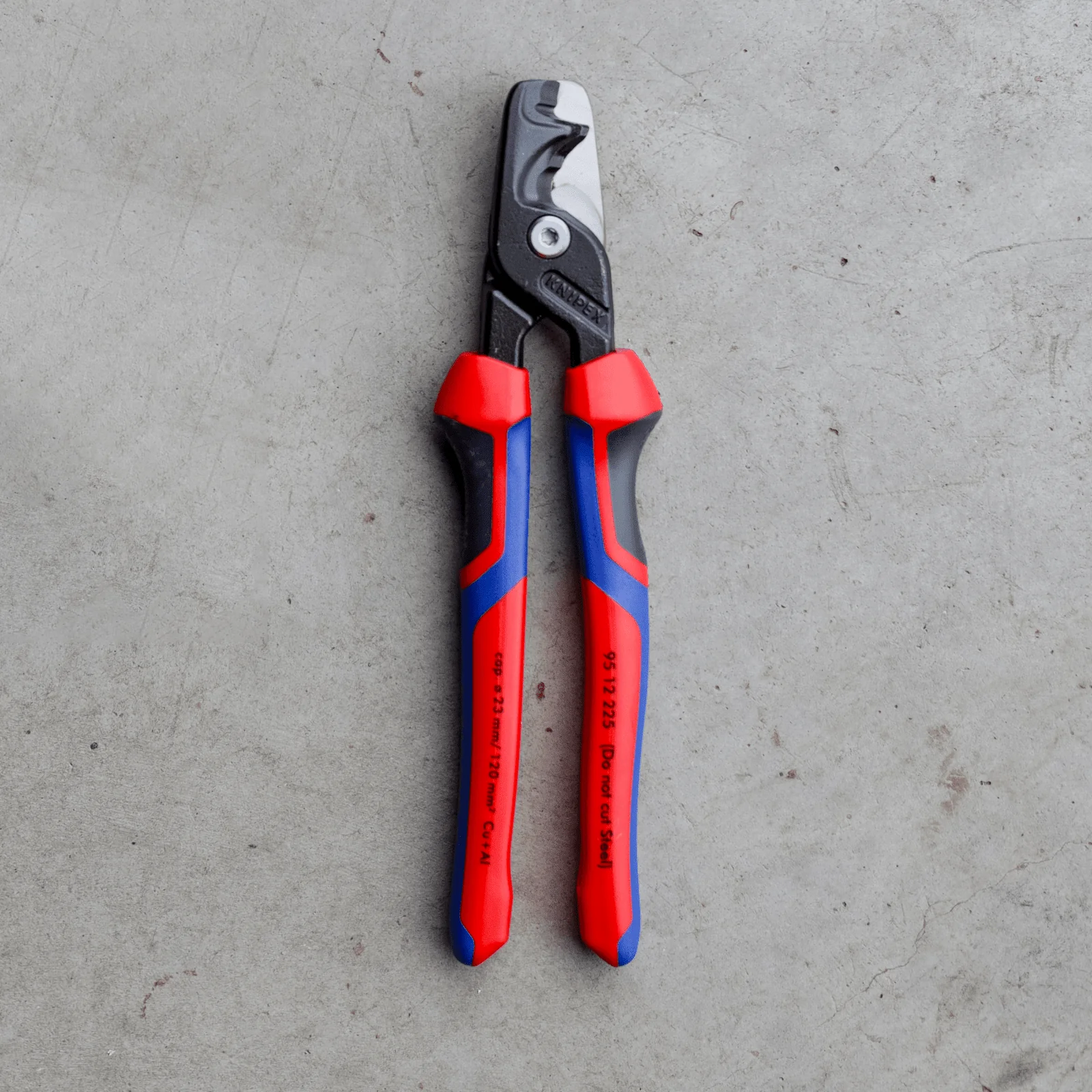 KNIPEX 95 12 225 StepCut® XL Cable shears with step cut