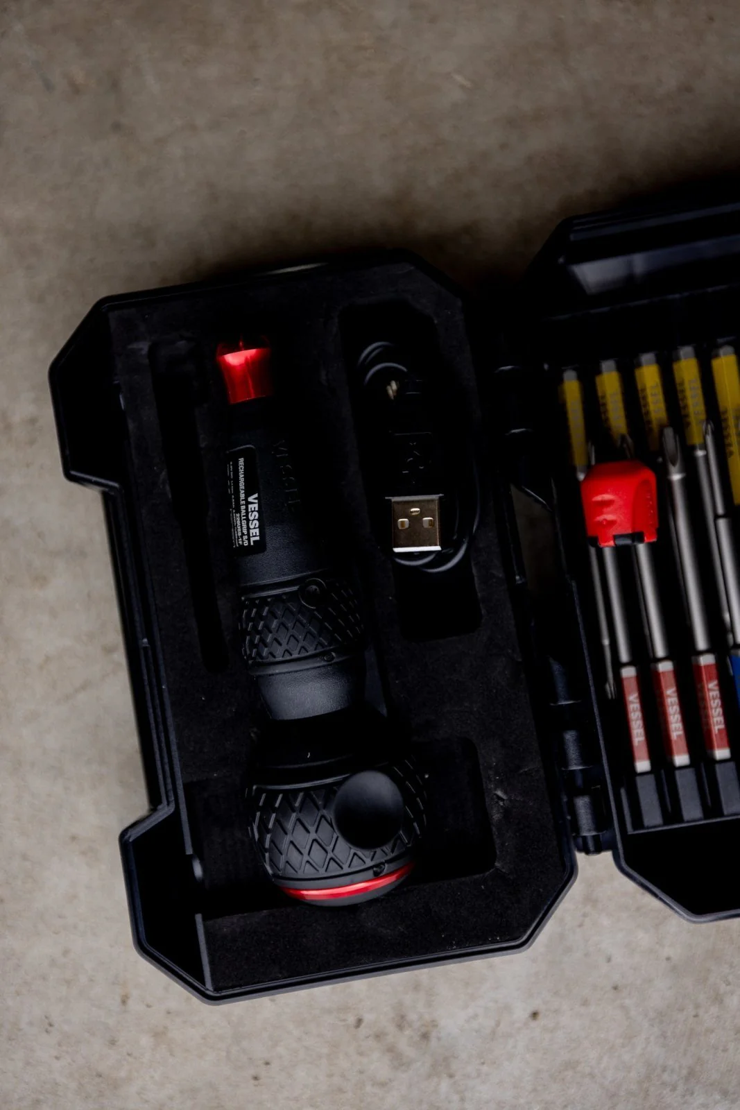 Vessel 16-Piece Gosai Bit Set with 220USB Rechargeable Ball Grip Screwdriver - Image 3