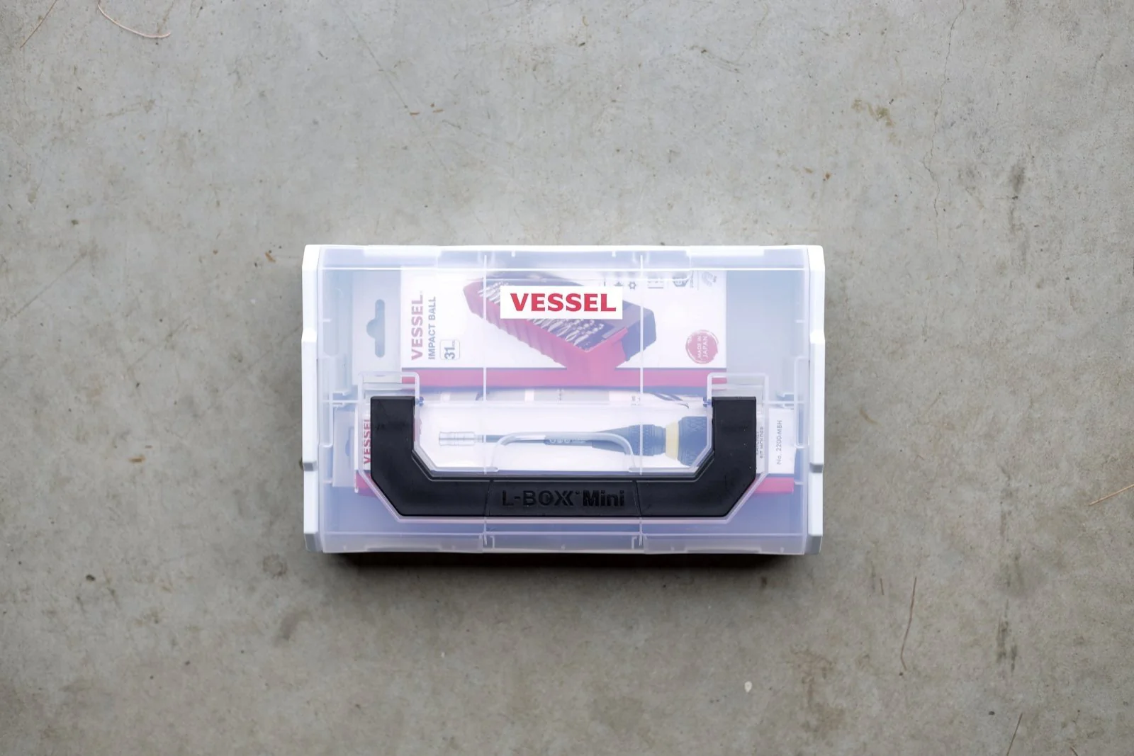 Vessel L-BOX Mini with No.2200 Ratcheting Ball Grip & 31 Piece Bit Set - Image 2
