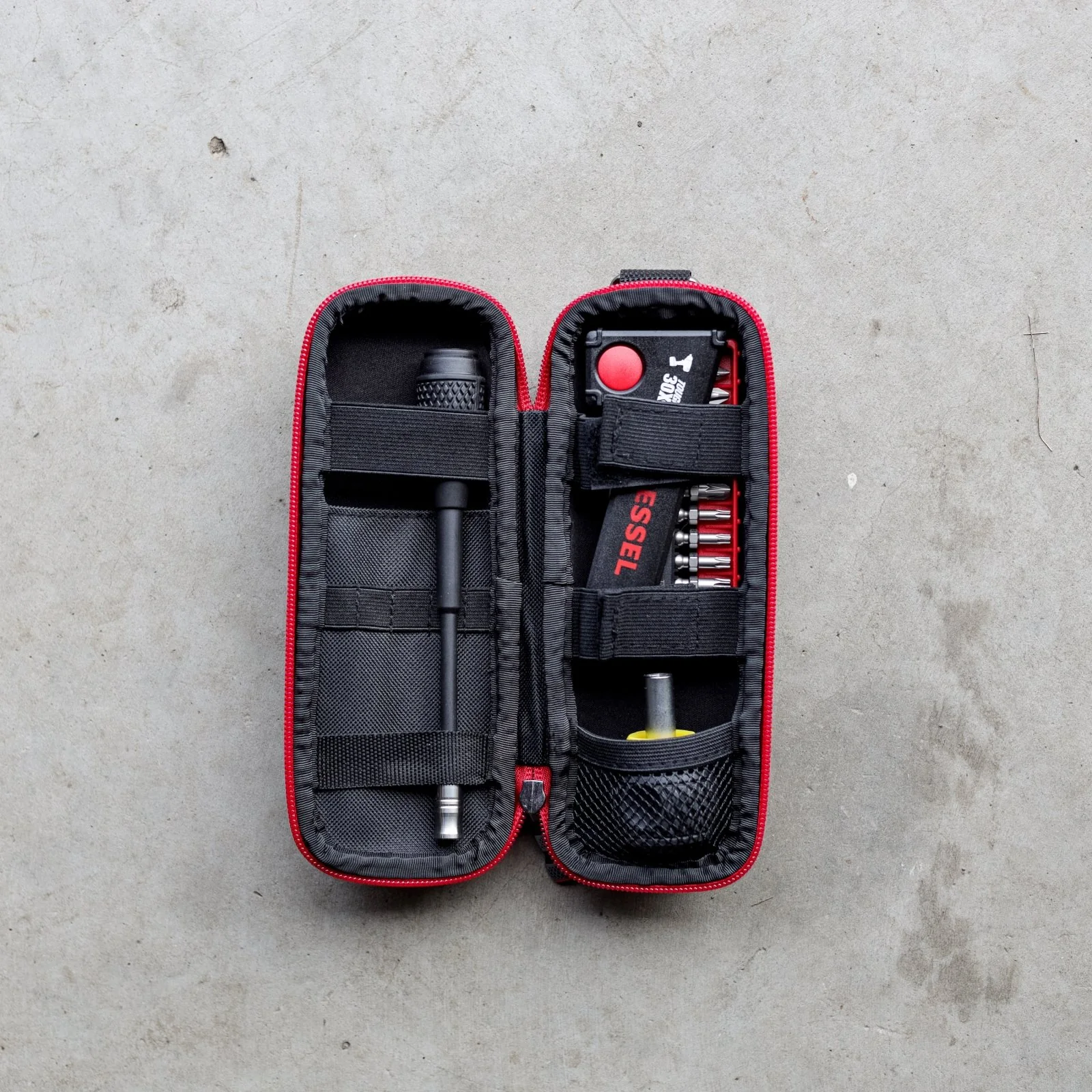 Vessel No.2200MBH Ratcheting Ball Grip Bit Holder with 11 piece bit set in case - Image 2